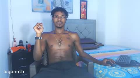 Snapshot of logannthh chatting on January 23, 8:36 am logannthh online show from January 23, 8:36 am