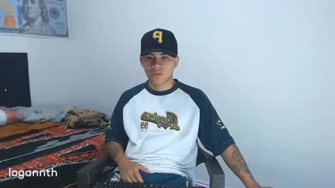 Snapshot of logannthh chatting on February 8, 1:54 pm logannthh online show from February 8, 1:54 pm