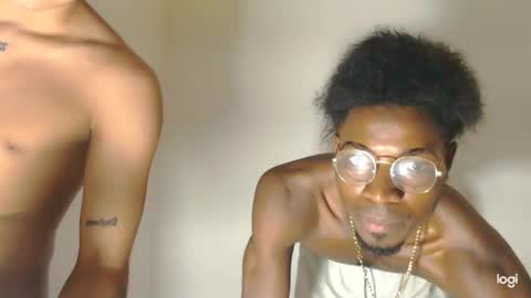 Snapshot of logannthh chatting on February 20, 9:00 am logannthh online show from February 20, 9:00 am