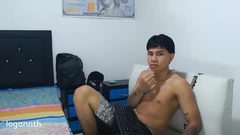 Snapshot of logannthh chatting on February 22, 11:24 pm logannthh online show from February 22, 11:24 pm