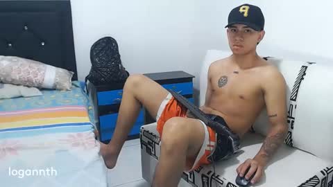 Snapshot of logannthh chatting on February 27, 1:17 pm logannthh online show from February 27, 1:17 pm