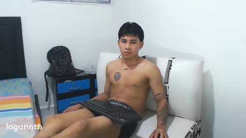 Snapshot of logannthh chatting on March 1, 6:54 pm logannthh online show from March 1, 6:54 pm