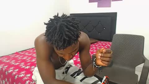 logannthh online show from February 24, 7:34 pm