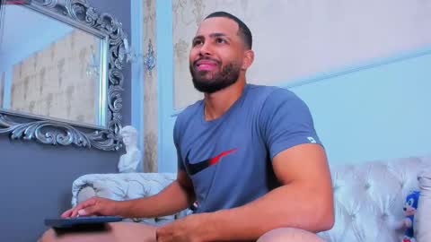 Snapshot of logansimmons chatting on September 9, 2:00 am U can call me Logan online show from September 9, 2:00 am