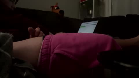 loganthomas21 online show from October 19, 5:08 am