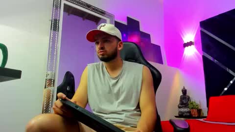 Snapshot of loganwolfjs chatting on February 27, 3:28 am Logan Wolf online show from February 27, 3:28 am