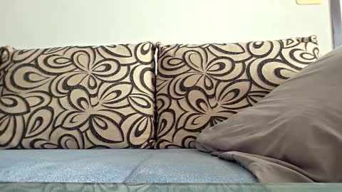 Snapshot of logitech0000 chatting on March 22, 7:34 am logitech0000 online show from March 22, 7:34 am