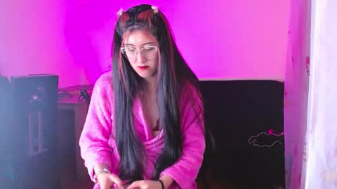 Lois online show from February 23, 4:15 pm