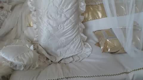 Lilu online show from November 2, 6:16 am