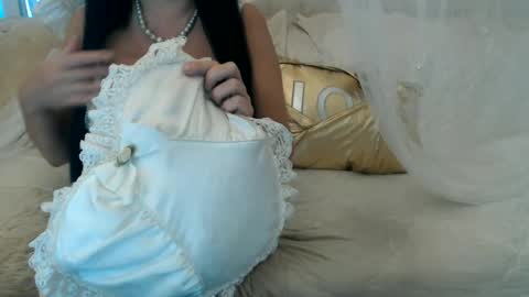 Lilu online show from July 5, 6:09 am