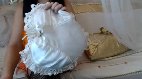 Lilu online show from July 26, 5:59 am