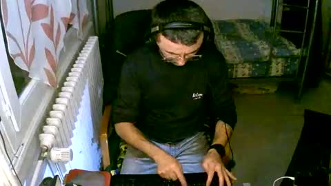 Snapshot of lokoum39 chatting on December 30, 5:55 pm lokoum39 online show from December 30, 5:55 pm