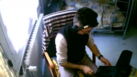 Snapshot of lokoum39 chatting on November 18, 12:09 pm lokoum39 online show from November 18, 12:09 pm