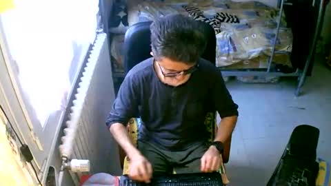 Snapshot of lokoum39 chatting on November 28, 9:01 am lokoum39 online show from November 28, 9:01 am