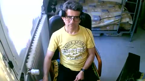 Snapshot of lokoum39 chatting on November 29, 12:52 pm lokoum39 online show from November 29, 12:52 pm