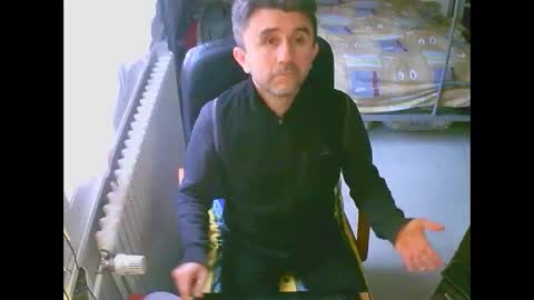 Snapshot of lokoum39 chatting on December 4, 1:20 pm lokoum39 online show from December 4, 1:20 pm