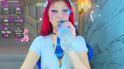 Snapshot of lola_bonnie_r chatting on October 1, 7:42 pm Lola online show from October 1, 7:42 pm