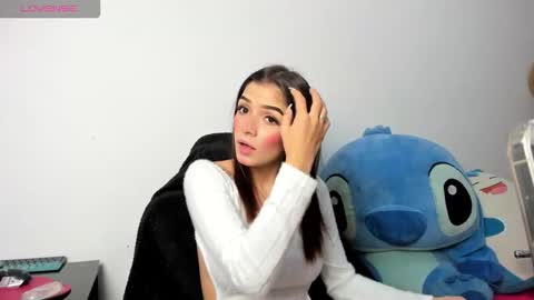 Snapshot of lola_kamila chatting on January 12, 7:41 pm Lola Kamila online show from January 12, 7:41 pm