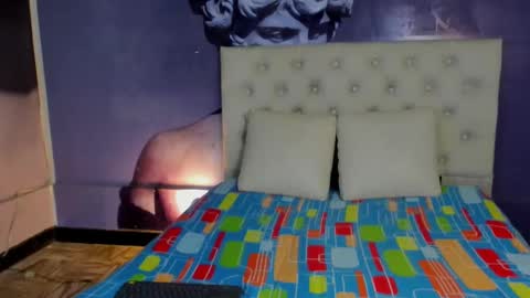 Snapshot of lola_red956680 chatting on February 13, 2:12 am lola red online show from February 13, 2:12 am