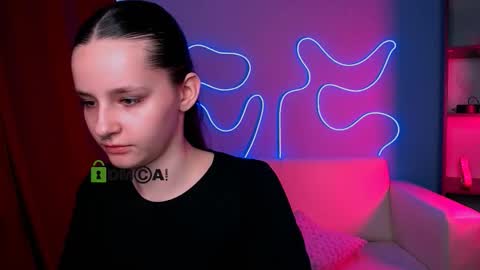 lola_shyy online show from March 5, 11:06 am