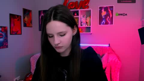 lola_shyy online show from March 19, 10:19 am