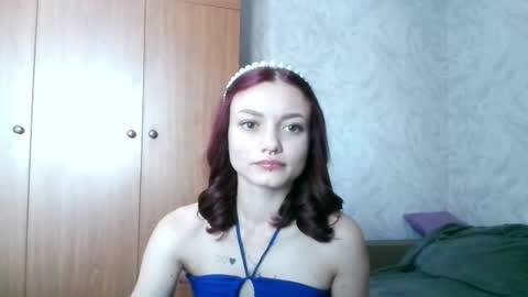 Snapshot of lola_sweetglow chatting on July 7, 8:07 am lola_sweetglow online show from July 7, 8:07 am