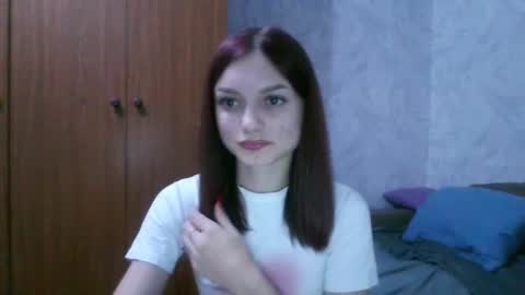 Snapshot of lola_sweetglow chatting on July 19, 8:01 pm lola_sweetglow online show from July 19, 8:01 pm