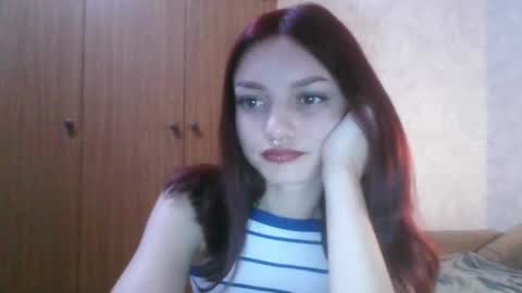 Snapshot of lola_sweetglow chatting on August 4, 7:05 pm lola_sweetglow online show from August 4, 7:05 pm