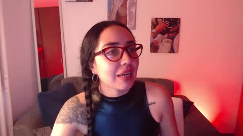 lolaandcamille online show from February 27, 10:53 pm