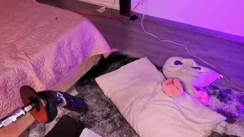 Lola Angel online show from June 11, 12:32 am