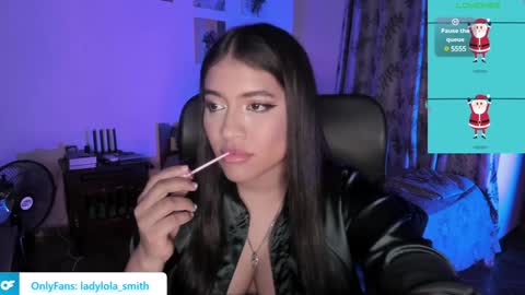 lolaasmith_21 online show from December 16, 11:28 pm