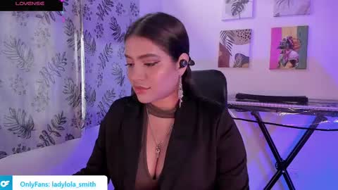 lolaasmith_21 online show from March 5, 9:04 pm