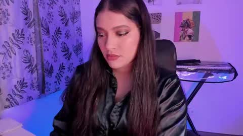 lolaasmith_21 online show from March 10, 11:06 pm