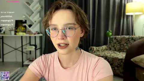 lolaatatee online show from July 13, 8:33 pm