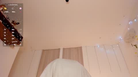 Snapshot of lolaberry_ chatting on January 26, 9:08 am  Lola Berry  online show from January 26, 9:08 am