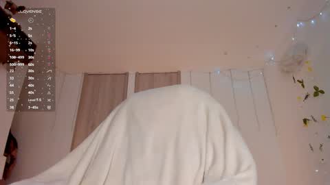 Snapshot of lolaberry_ chatting on January 27, 7:46 pm  Lola Berry  online show from January 27, 7:46 pm