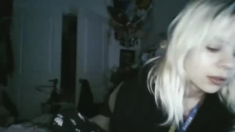 Snapshot of lolalixx6969 chatting on December 10, 2:59 am Lola Lixx online show from December 10, 2:59 am