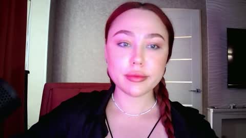 Snapshot of lolamint_ chatting on September 17, 12:29 pm Lola online show from September 17, 12:29 pm