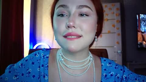 Snapshot of lolamint_ chatting on November 5, 11:43 am Lola online show from November 5, 11:43 am