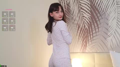 Snapshot of lolaprise chatting on October 3, 1:46 am Lola online show from October 3, 1:46 am