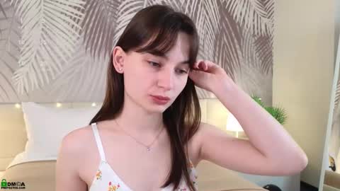 Snapshot of lolaprise chatting on November 6, 1:39 am Lola online show from November 6, 1:39 am