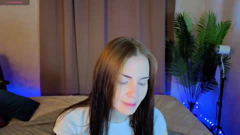 Lola online show from March 6, 9:17 am