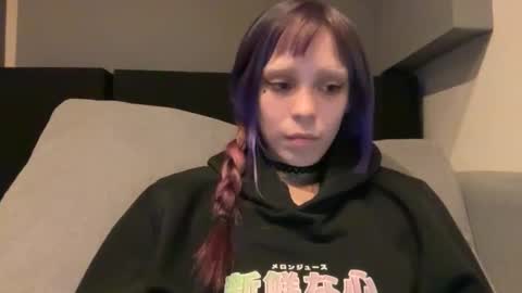 lole online show from May 14, 4:52 am