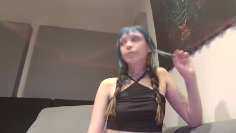 Snapshot of loleeta69 chatting on December 9, 11:13 pm loleeta69 online show from December 9, 11:13 pm