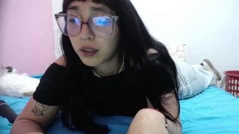 Snapshot of lolitabitchhorney_ chatting on January 11, 5:10 am Lolita online show from January 11, 5:10 am