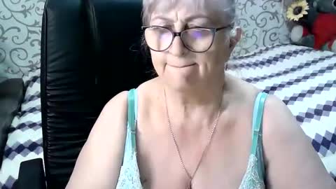 Snapshot of lolkaalyss chatting on March 7, 4:57 am LolkaAlyss online show from March 7, 4:57 am