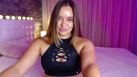 Snapshot of lollidoli__ chatting on November 4, 4:50 pm Victoria online show from November 4, 4:50 pm