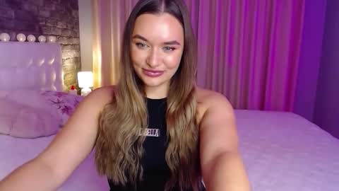 Snapshot of lollidoli__ chatting on November 26, 6:20 pm Victoria online show from November 26, 6:20 pm