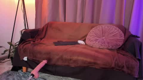 Lolly  online show from May 16, 2:52 am