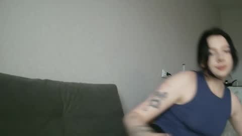 Snapshot of lollylol11 chatting on December 3, 12:14 pm Lilly online show from December 3, 12:14 pm